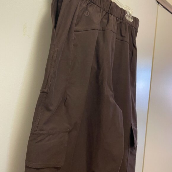 Lululemon Light Utilitech Cargo Pocket HR Pant Espresso Size 27 Great Condition - Picture 9 of 13